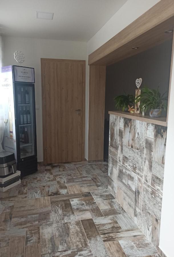 Familly Apartmens בית אירוח